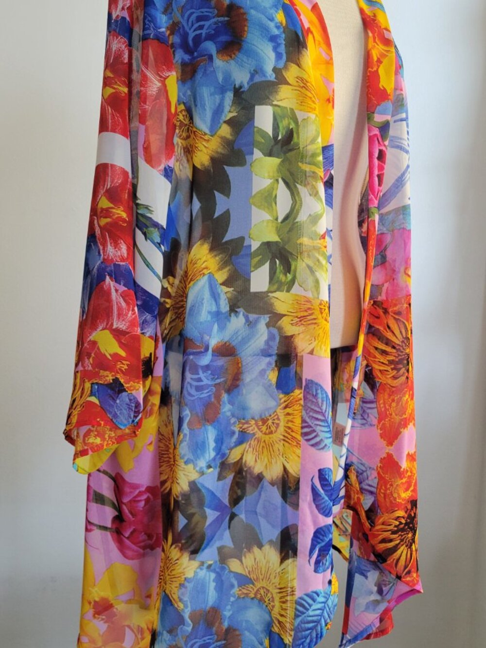 Vibrant Floral Art-to-Wear Sheer Kimono Jacket | S/M - Picture 12 of 16